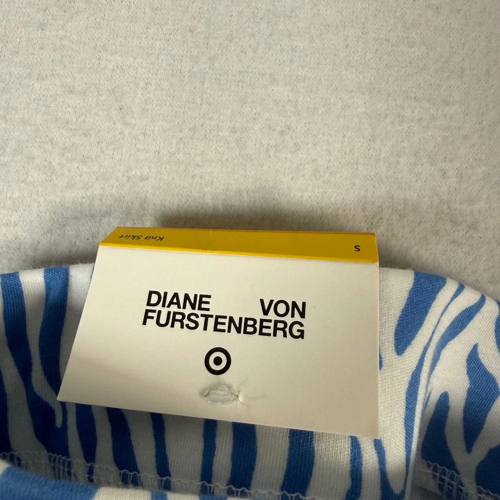 DVF Diane von Furstenberg‎ Target Skirt Top Set Women S Blue Zebra Knit Chic NEW